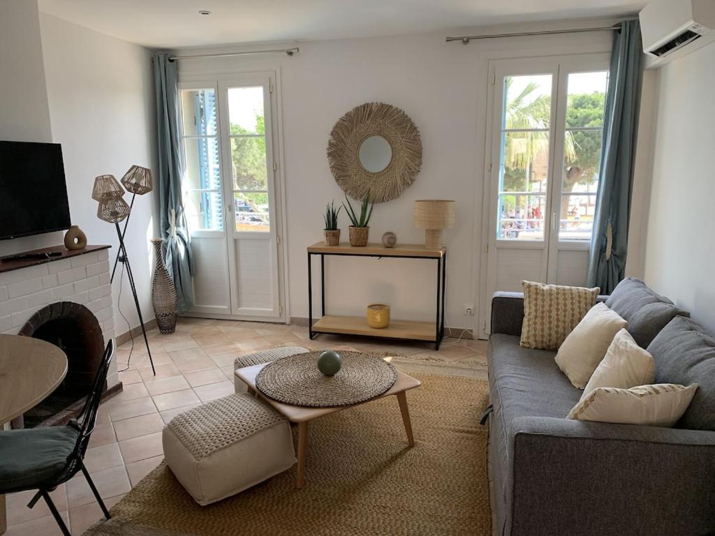Maison De Village Renovee Avec Vue Mer Exceptionnelle แซ็งต์-แมกซีม ภายนอก รูปภาพ